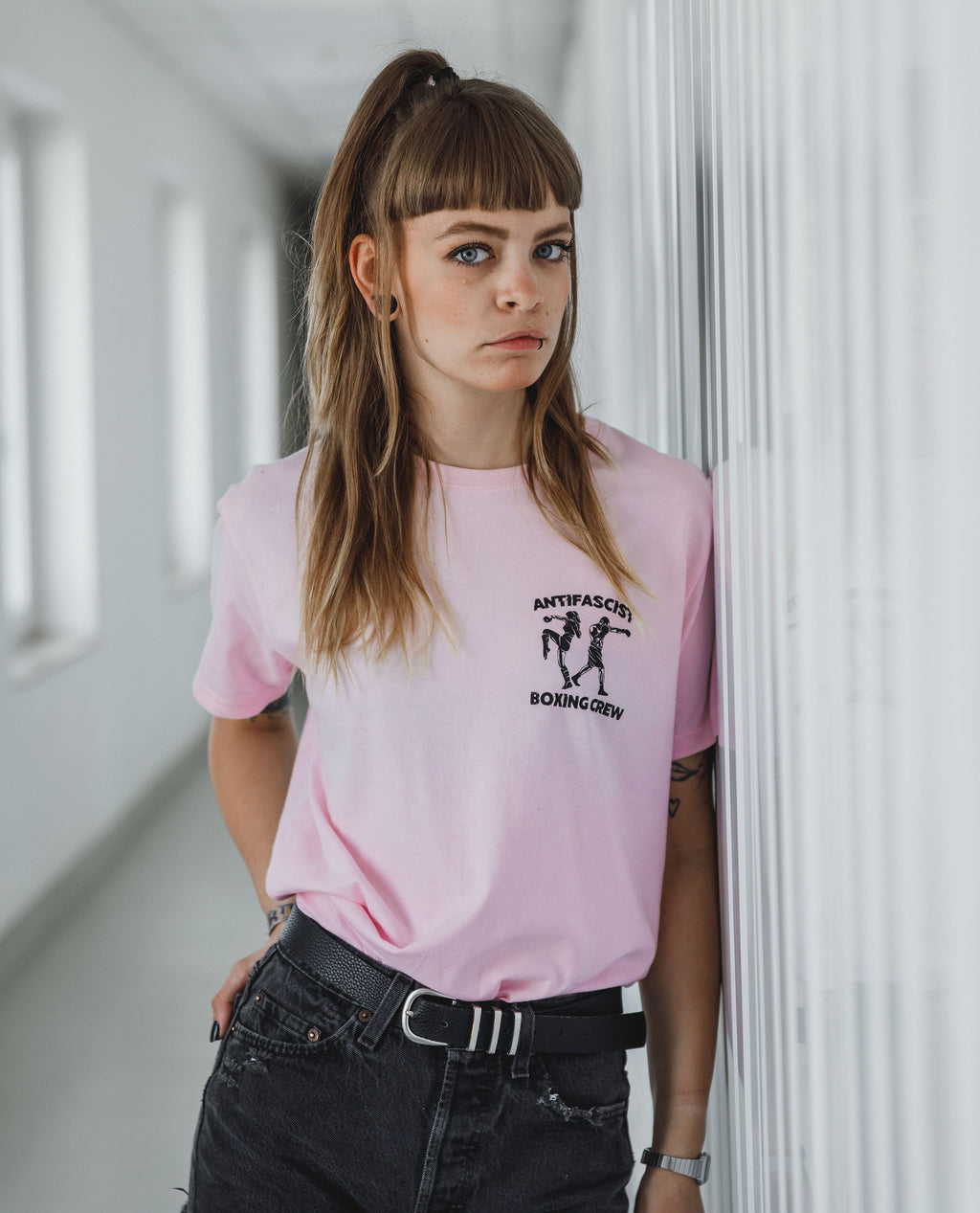 unisex shirt "antifascist boxing crew" rose