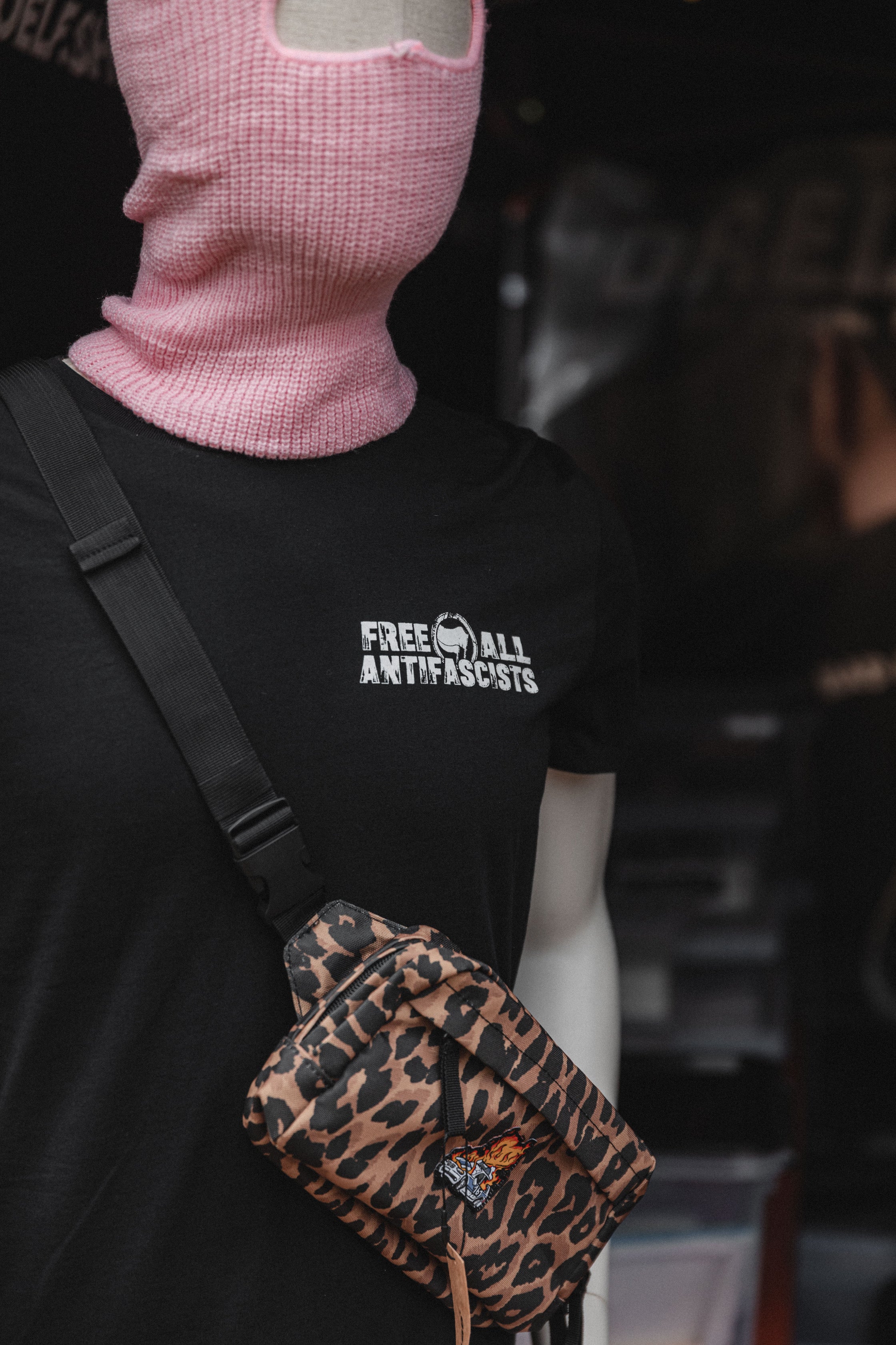 Gürteltasche Leopard-Muster „Burning Cop Car“