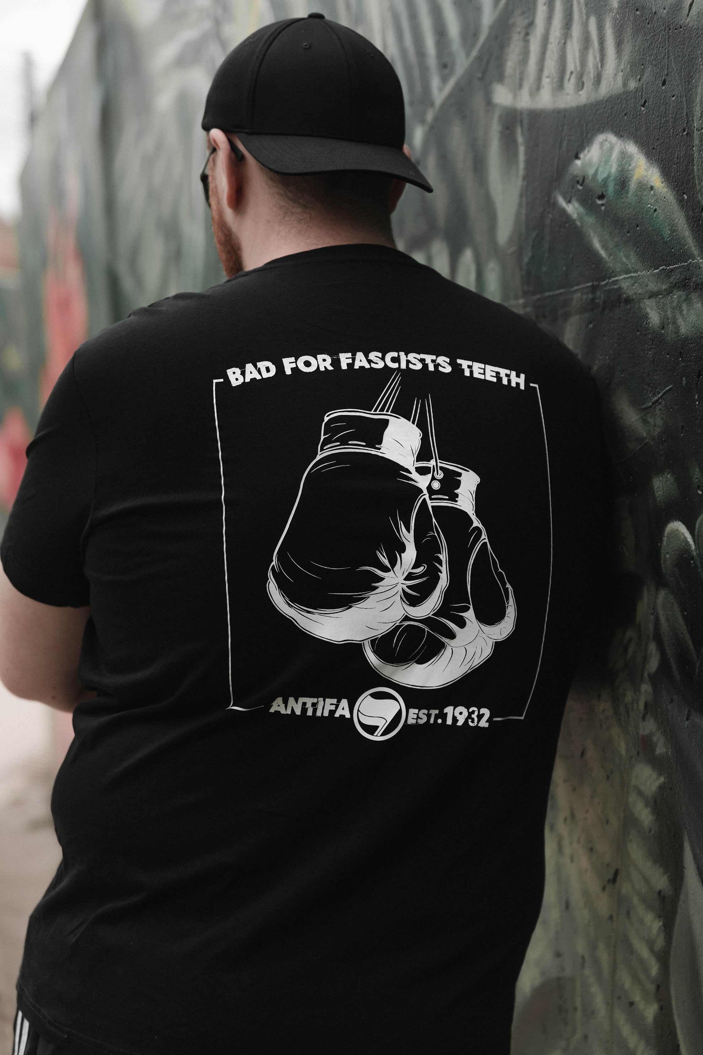 unisex shirt "antifascist boxing crew" black
