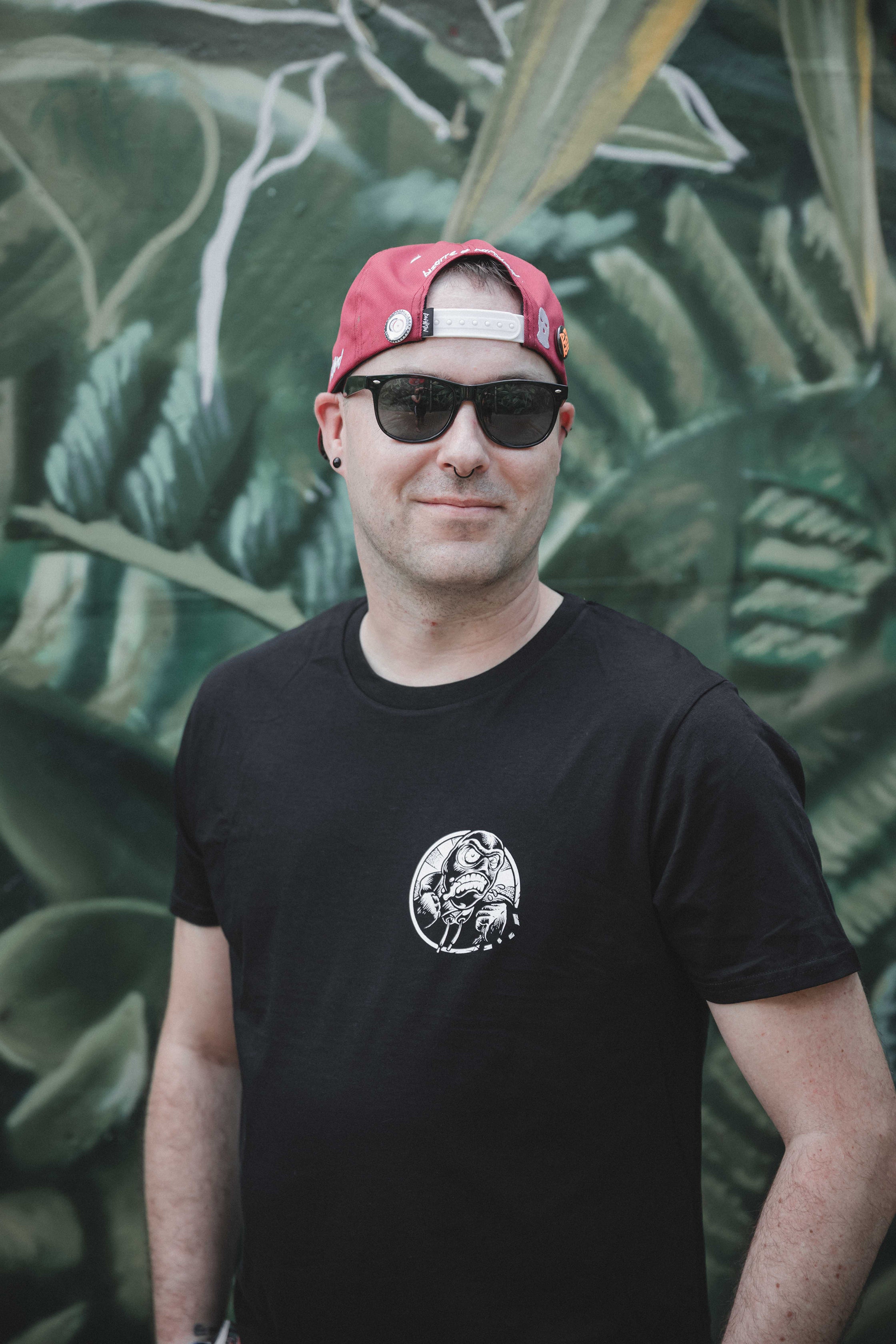 unisex shirt "angry antifascist"