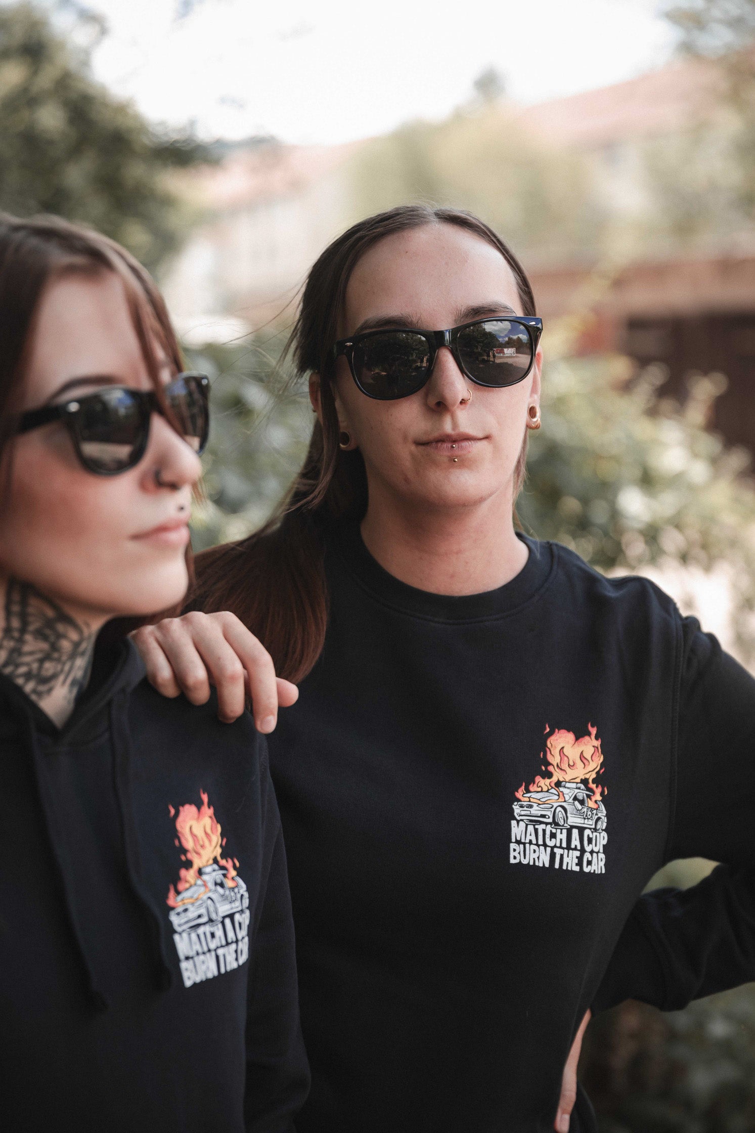 unisex sweater "match a cop - burn the car"