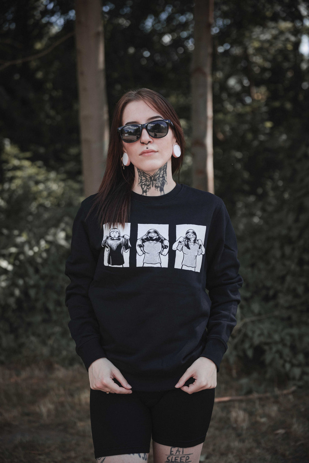 unisex sweater "better disguised"