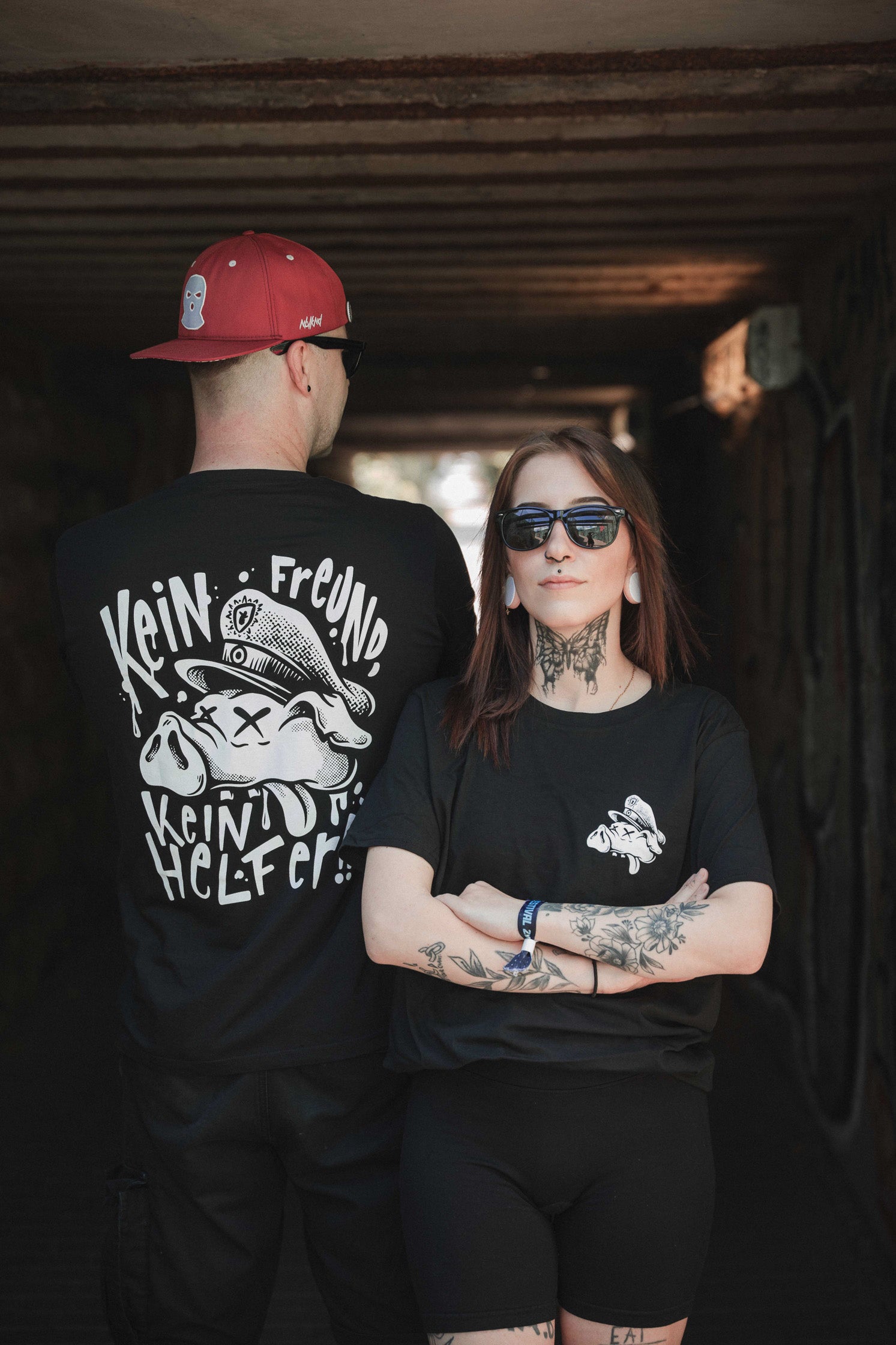 unisex shirt "kein freund, kein helfer"