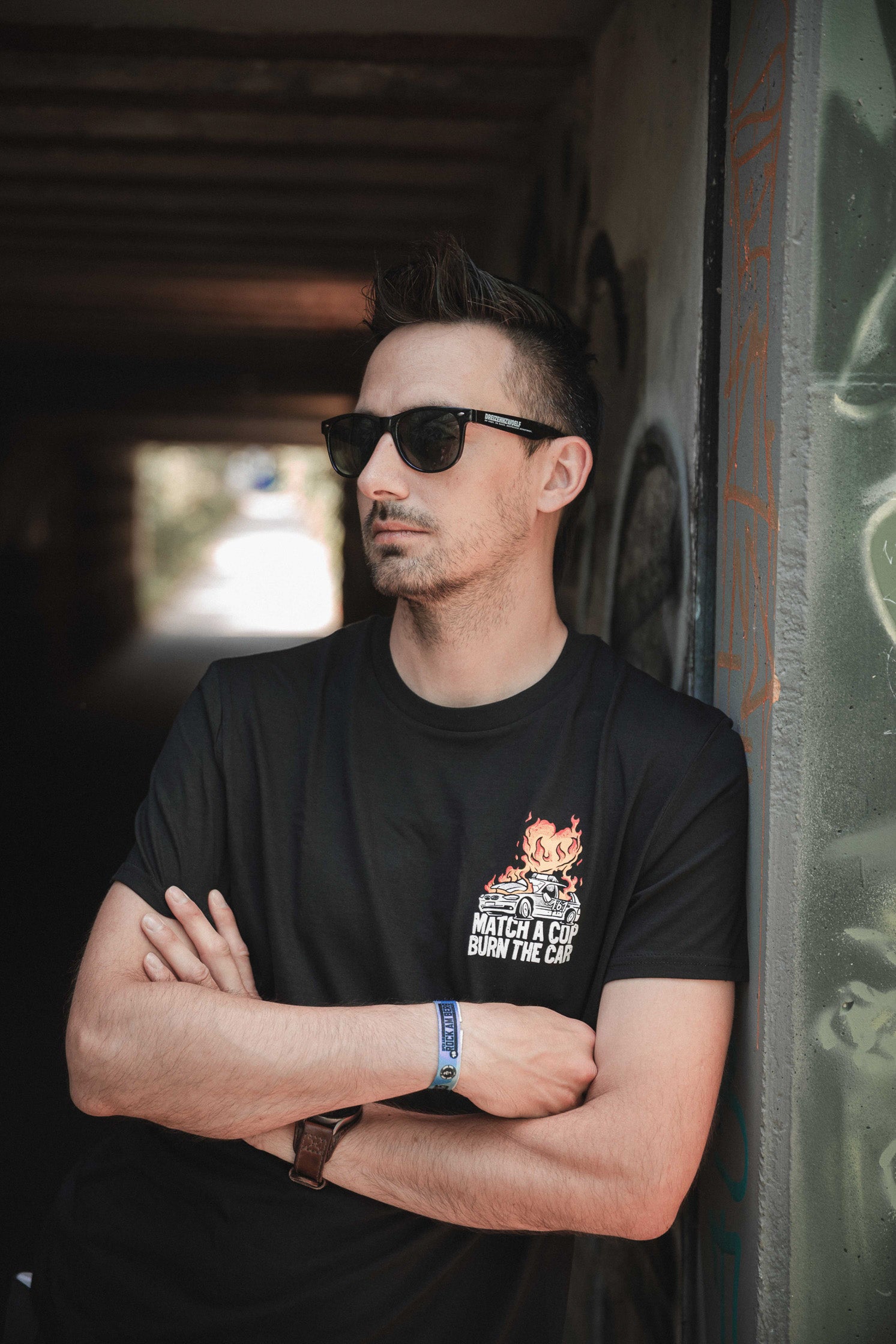 unisex shirt "match a cop - burn the car"